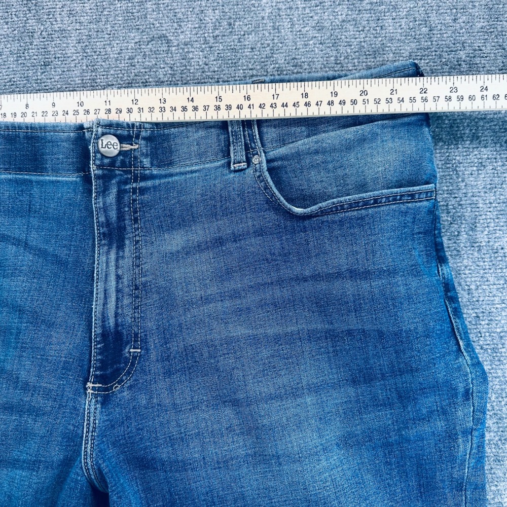 Lee Extreme Motion MVP Straight Fit Tapered Leg Blue Jeans Men's 46x32 LTCH58811 - Picture 8 of 11
